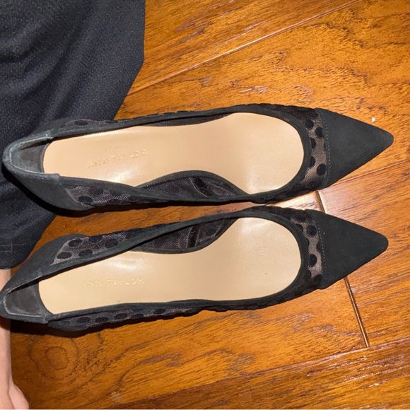 Ann Taylor Women’s Wyatt Black Polka Dot Suede Heels Pumps Size 6 - Picture 6 of 6